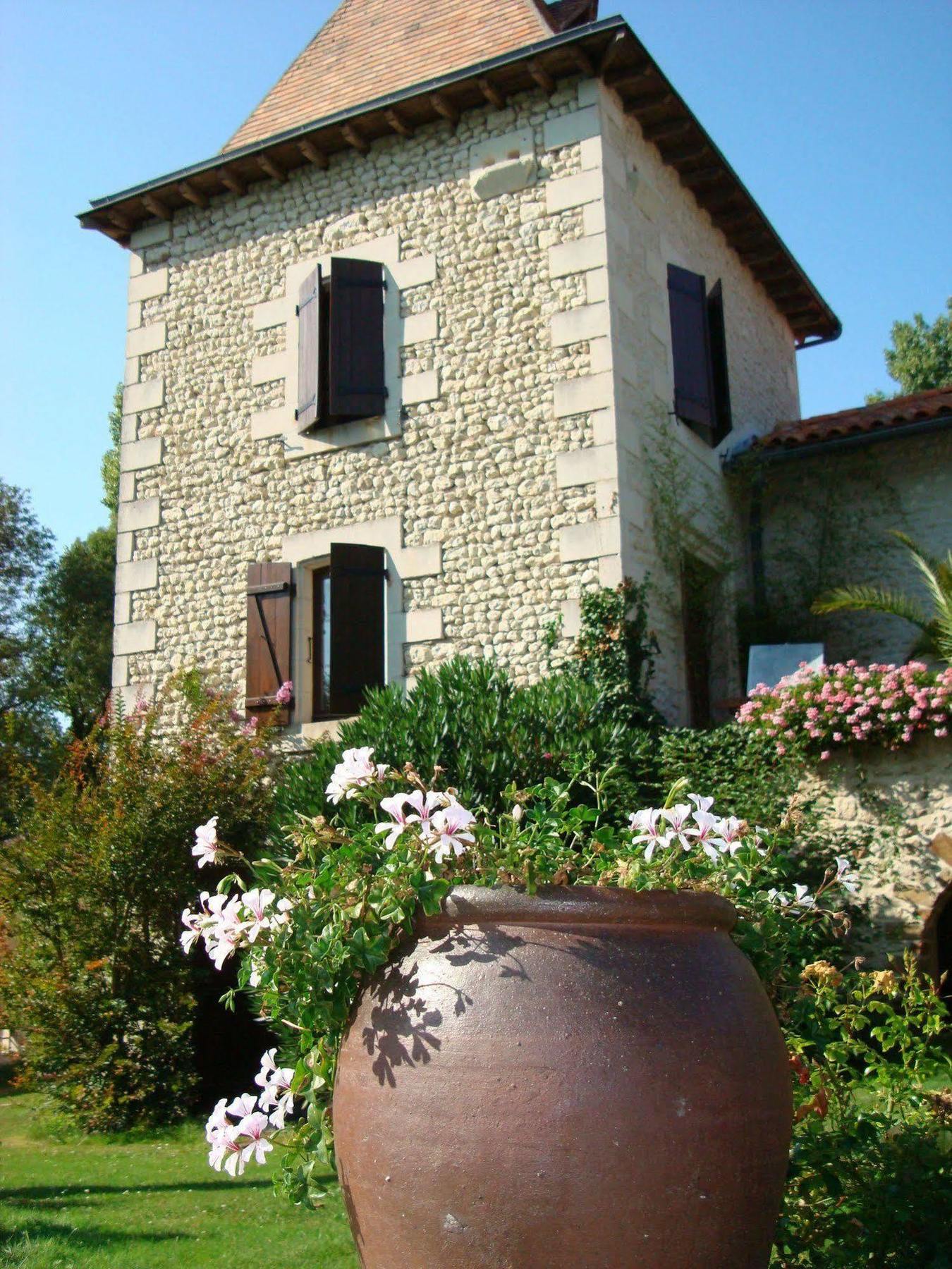 Hotel Moulin Rouhaud Montboyer Exterior foto
